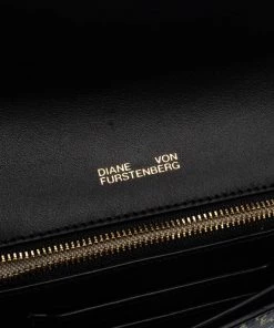 Diane Von Furstenberg Multicolor Paisley Print Leather Flap Clutch For Women 26 Diane Von Furstenberg Multicolor Paisley Print Leather Flap Clutch For Women -Diane Von Furstenberg shop luxury women diane von furstenberg new handbags p362560 008