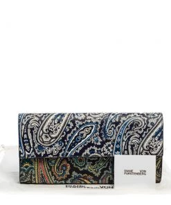 Diane Von Furstenberg Multicolor Paisley Print Leather Flap Clutch For Women 27 Diane Von Furstenberg Multicolor Paisley Print Leather Flap Clutch For Women -Diane Von Furstenberg shop luxury women diane von furstenberg new handbags p362560 016