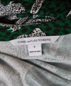 Diane Von Furstenberg Green Animal Figure Printed Jersey Silk Cybil Wrap Dress S For Women -Diane Von Furstenberg shop luxury women diane von furstenberg used clothes p141784 006