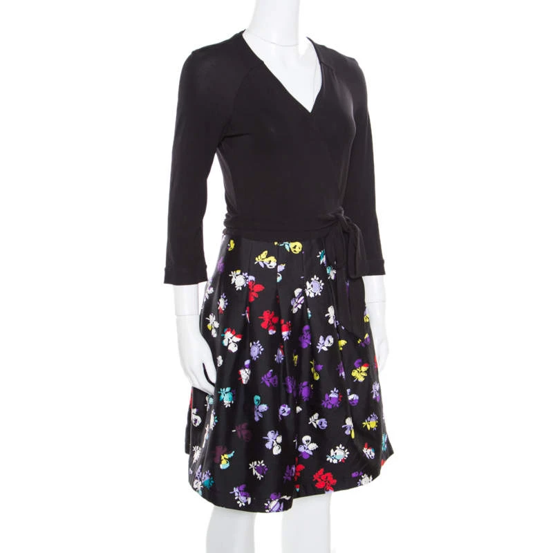 Diane Von Furstenberg Black Floral Printed Wool And Silk Jewel Wrap Dress M For Women 2 Diane Von Furstenberg Black Floral Printed Wool And Silk Jewel Wrap Dress M For Women - Image 2