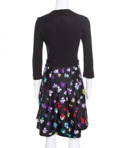 Diane Von Furstenberg Black Floral Printed Wool And Silk Jewel Wrap Dress M For Women 9 Diane Von Furstenberg Black Floral Printed Wool And Silk Jewel Wrap Dress M For Women -Diane Von Furstenberg shop luxury women diane von furstenberg used clothes p183003 004