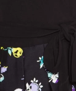 Diane Von Furstenberg Black Floral Printed Wool And Silk Jewel Wrap Dress M For Women 10 Diane Von Furstenberg Black Floral Printed Wool And Silk Jewel Wrap Dress M For Women -Diane Von Furstenberg shop luxury women diane von furstenberg used clothes p183003 007