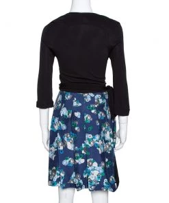 Diane Von Furstenberg Navy Blue Wool & Silk Jewel Wrap Dress M For Women 8 Diane Von Furstenberg Navy Blue Wool & Silk Jewel Wrap Dress M For Women -Diane Von Furstenberg shop luxury women diane von furstenberg used clothes p317628 003