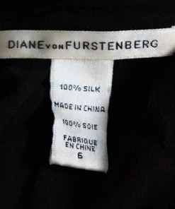 Diane Von Furstenberg Black Silk Gold Sequin Embellished Ellowyn Vest M For Women 9 Diane Von Furstenberg Black Silk Gold Sequin Embellished Ellowyn Vest M For Women -Diane Von Furstenberg shop luxury women diane von furstenberg used clothes p338752 004