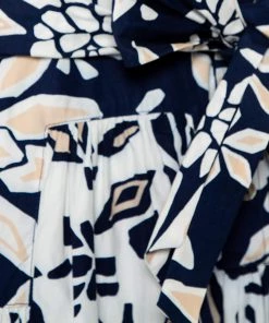 Diane Von Furstenberg Navy Blue Printed Cotton Belted Scarlet Mini Dress M For Women 11 Diane Von Furstenberg Navy Blue Printed Cotton Belted Scarlet Mini Dress M For Women -Diane Von Furstenberg shop luxury women diane von furstenberg used clothes p440456 006