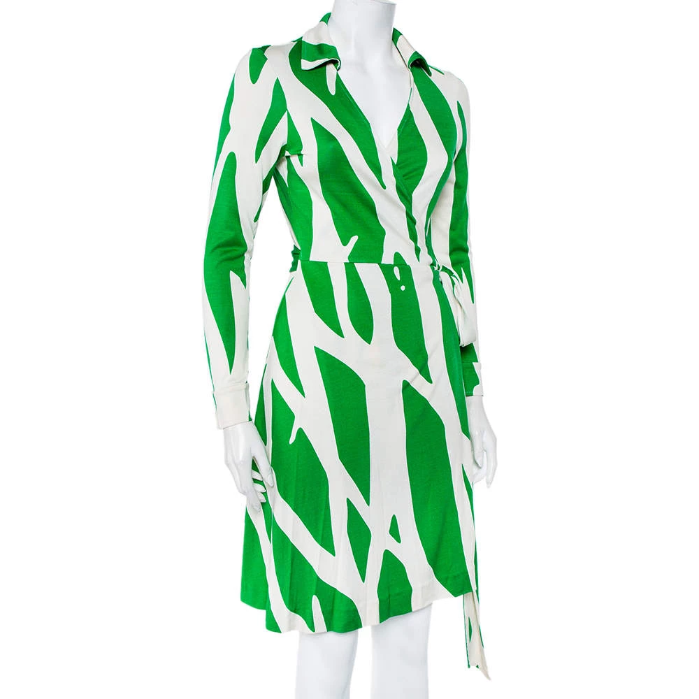 Diane Von Furstenberg Beige & Green Printed Silk Knit Collared Mini Wrap Dress L For Women 2 Diane Von Furstenberg Beige & Green Printed Silk Knit Collared Mini Wrap Dress L For Women - Image 2