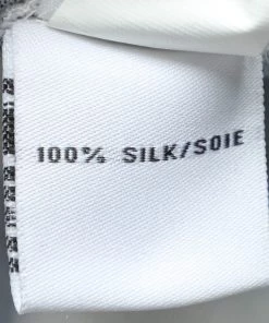 Diane Von Furstenberg Navy Blue Floral Printed Silk Knit T72 Mini Wrap Dress M For Women 11 Diane Von Furstenberg Navy Blue Floral Printed Silk Knit T72 Mini Wrap Dress M For Women -Diane Von Furstenberg shop luxury women diane von furstenberg used clothes p589614 005