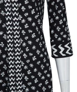 Diane Von Furstenberg Black And White Knit Rose Long Dress XS For Women 19 Diane Von Furstenberg Black And White Knit Rose Long Dress XS For Women -Diane Von Furstenberg shop luxury women diane von furstenberg used clothes p60747 007