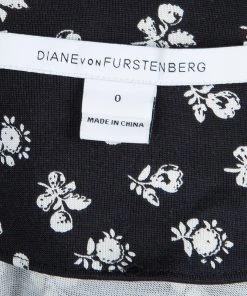 Diane Von Furstenberg Black And White Knit Rose Long Dress XS For Women 21 Diane Von Furstenberg Black And White Knit Rose Long Dress XS For Women -Diane Von Furstenberg shop luxury women diane von furstenberg used clothes p60747 009