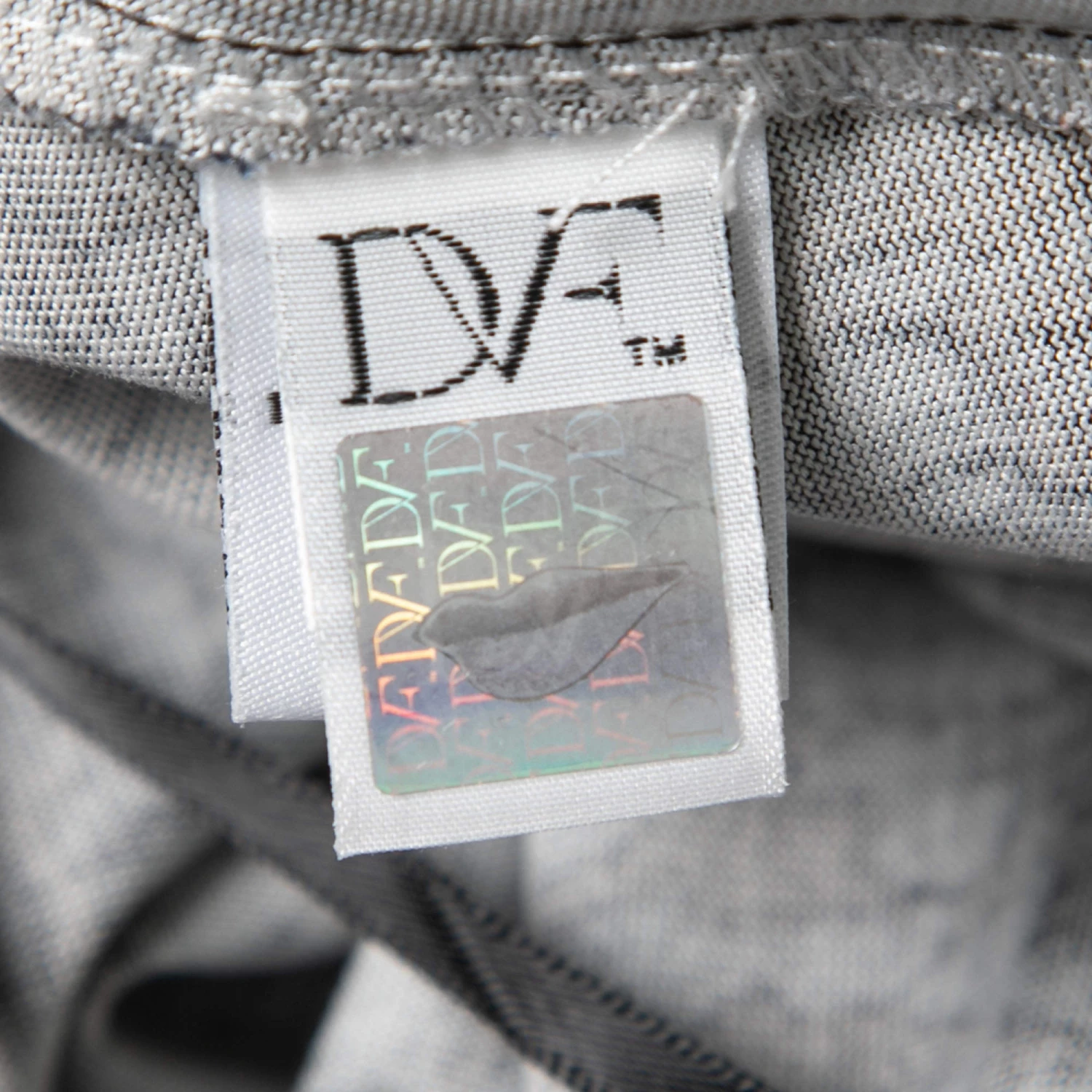 Diane Von Furstenberg Navy Blue Printed Silk Jersey Cybil Wrap Dress M For Women 6 Diane Von Furstenberg Navy Blue Printed Silk Jersey Cybil Wrap Dress M For Women - Image 6