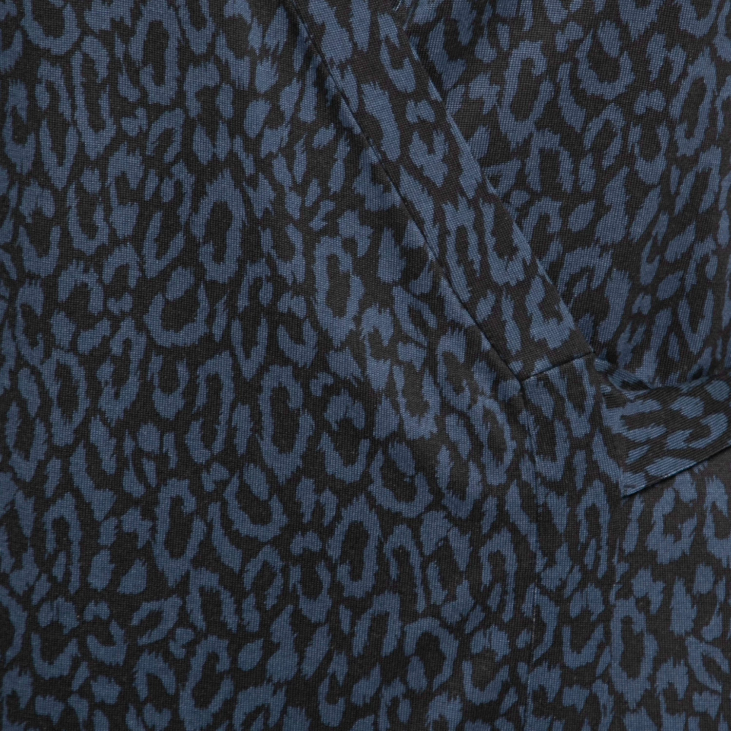 Diane Von Furstenberg Navy Blue Printed Silk Jersey Cybil Wrap Dress M For Women 3 Diane Von Furstenberg Navy Blue Printed Silk Jersey Cybil Wrap Dress M For Women - Image 3