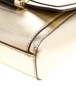 Diane Von Furstenberg Metallic Gold Lizard Embossed Leather 440 Mini Shoulder Bag For Women 21 Diane Von Furstenberg Metallic Gold Lizard Embossed Leather 440 Mini Shoulder Bag For Women -Diane Von Furstenberg shop luxury women diane von furstenberg used handbags p127522 011