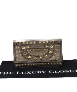 Diane Von Furstenberg Metallic Studded Leather Hayworth Clutch For Women 21 Diane Von Furstenberg Metallic Studded Leather Hayworth Clutch For Women -Diane Von Furstenberg shop luxury women diane von furstenberg used handbags p216984 008