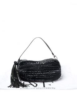 Diane Von Furstenberg Metallic Black Chainlink Leather Stephanie Shoulder Bag For Women 19 Diane Von Furstenberg Metallic Black Chainlink Leather Stephanie Shoulder Bag For Women -Diane Von Furstenberg shop luxury women diane von furstenberg used handbags p257833 001
