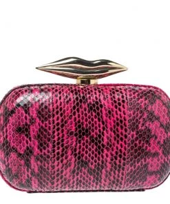 Diane Von Furstenberg Magenta/Black Python Flirty Minaudiere Chain Clutch For Women 14 Diane Von Furstenberg Magenta/Black Python Flirty Minaudiere Chain Clutch For Women -Diane Von Furstenberg shop luxury women diane von furstenberg used handbags p357170 002