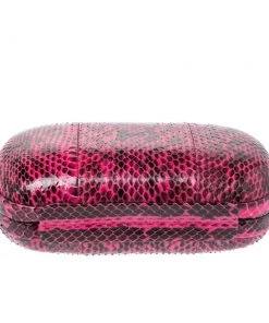 Diane Von Furstenberg Magenta/Black Python Flirty Minaudiere Chain Clutch For Women 16 Diane Von Furstenberg Magenta/Black Python Flirty Minaudiere Chain Clutch For Women -Diane Von Furstenberg shop luxury women diane von furstenberg used handbags p357170 008