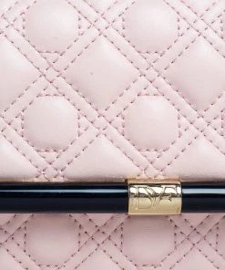 Diane Von Furstenberg Salmon Pink Quilted Leather 440 Flap Clutch For Women -Diane Von Furstenberg shop luxury women diane von furstenberg used handbags p450150 005