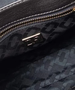 Diane Von Furstenberg Grey/Metallic Lizard Embossed And Leather Mini 440 Shoulder Bag For Women 17 Diane Von Furstenberg Grey/Metallic Lizard Embossed And Leather Mini 440 Shoulder Bag For Women -Diane Von Furstenberg shop luxury women diane von furstenberg used handbags p574477 010