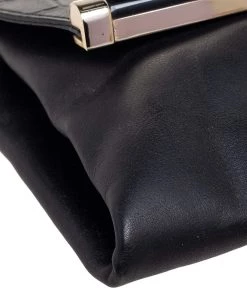 Diane Von Furstenberg Black Leather And Croc Embossed Leather Flap Shoulder Bag For Women 20 Diane Von Furstenberg Black Leather And Croc Embossed Leather Flap Shoulder Bag For Women -Diane Von Furstenberg shop luxury women diane von furstenberg used handbags p575825 012